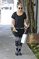 julianne hough finishes up 12 hour rehearsal with her brother derek14