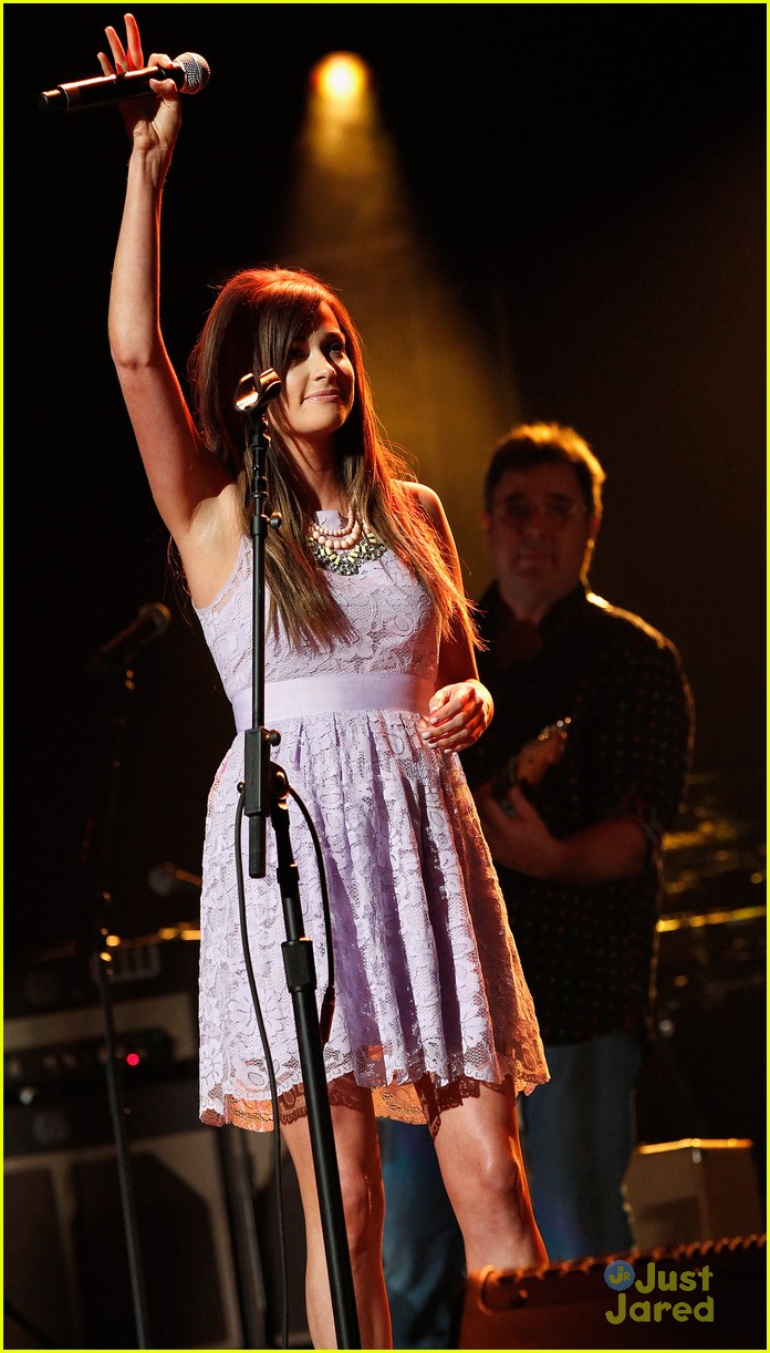 kacey musgraves all for hall benefit concert 03