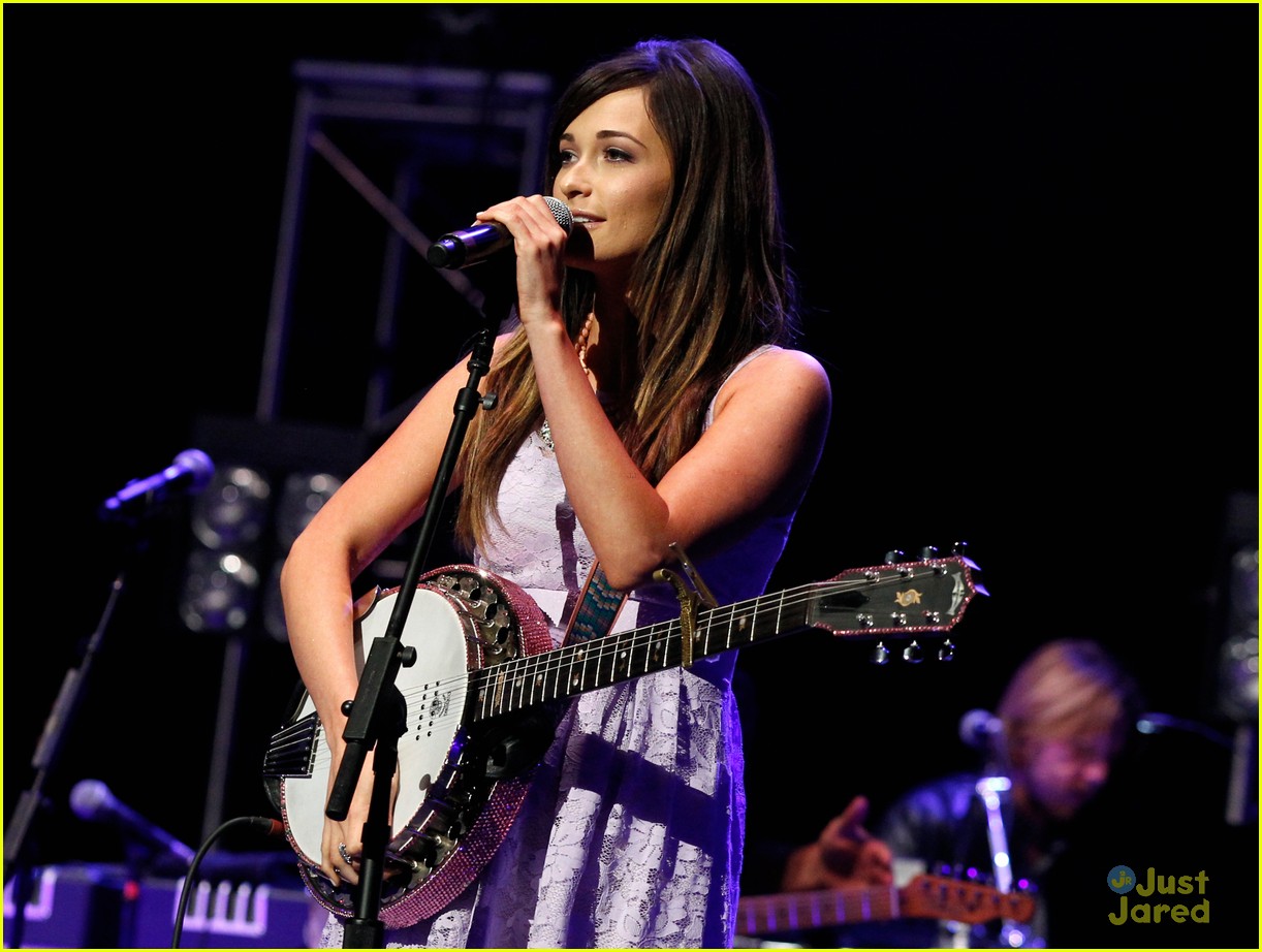 kacey musgraves all for hall benefit concert 10