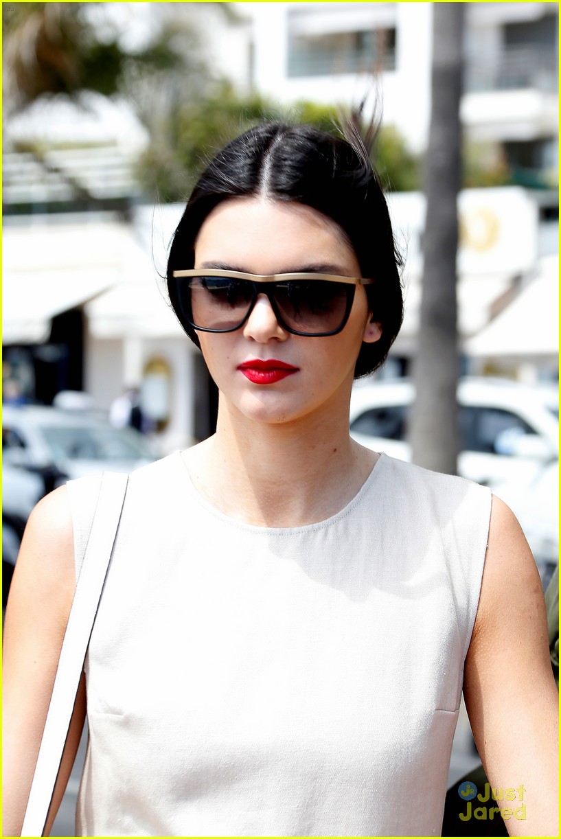 kendall jenner cannes shoot boat 24