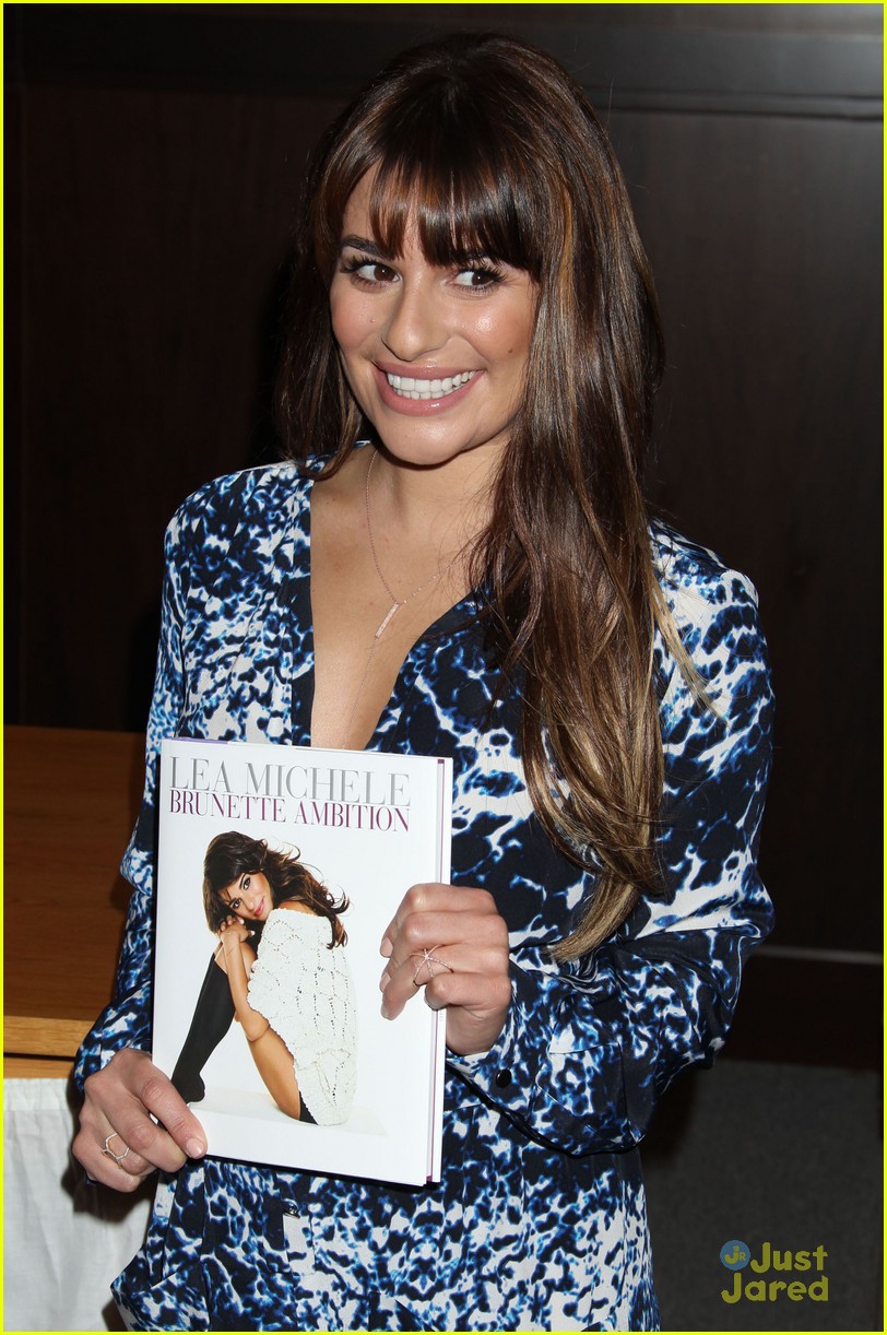 Lea Michele Brings Brunette Ambition Signing To The Grove Photo