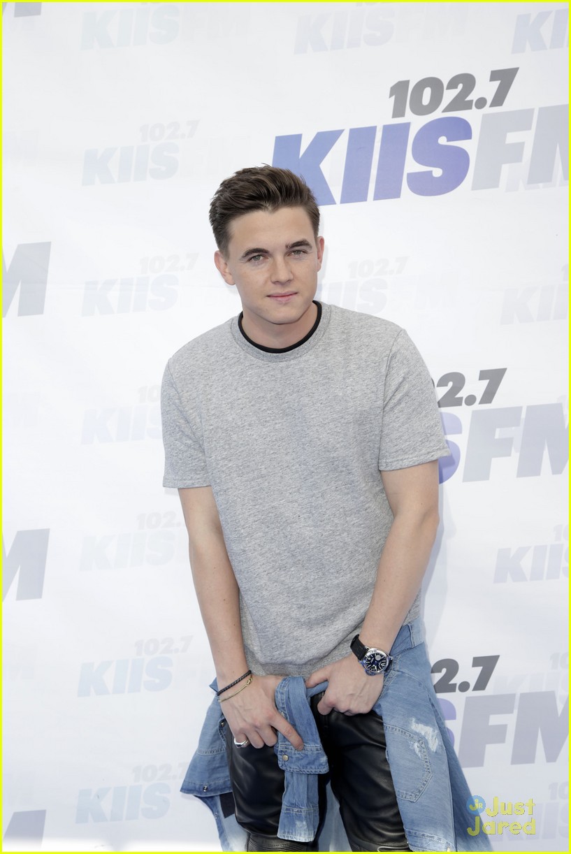 jesse mccartney and aubrey peeples have a night out at wango tango 201409