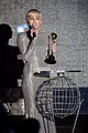 miley cyrus wins at world music awards 2014 06