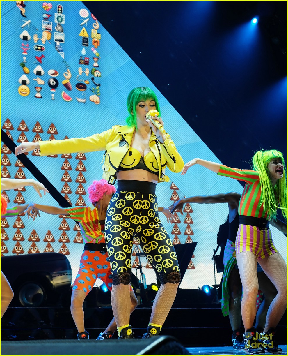 katy perry performing billboard music awards 2014 04