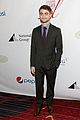 daniel radcliffe suits up for annual drama league awards ceremony05