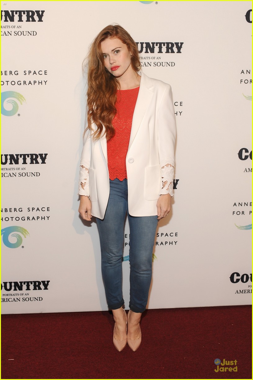 crystal reed holland roden country annenberg space 05