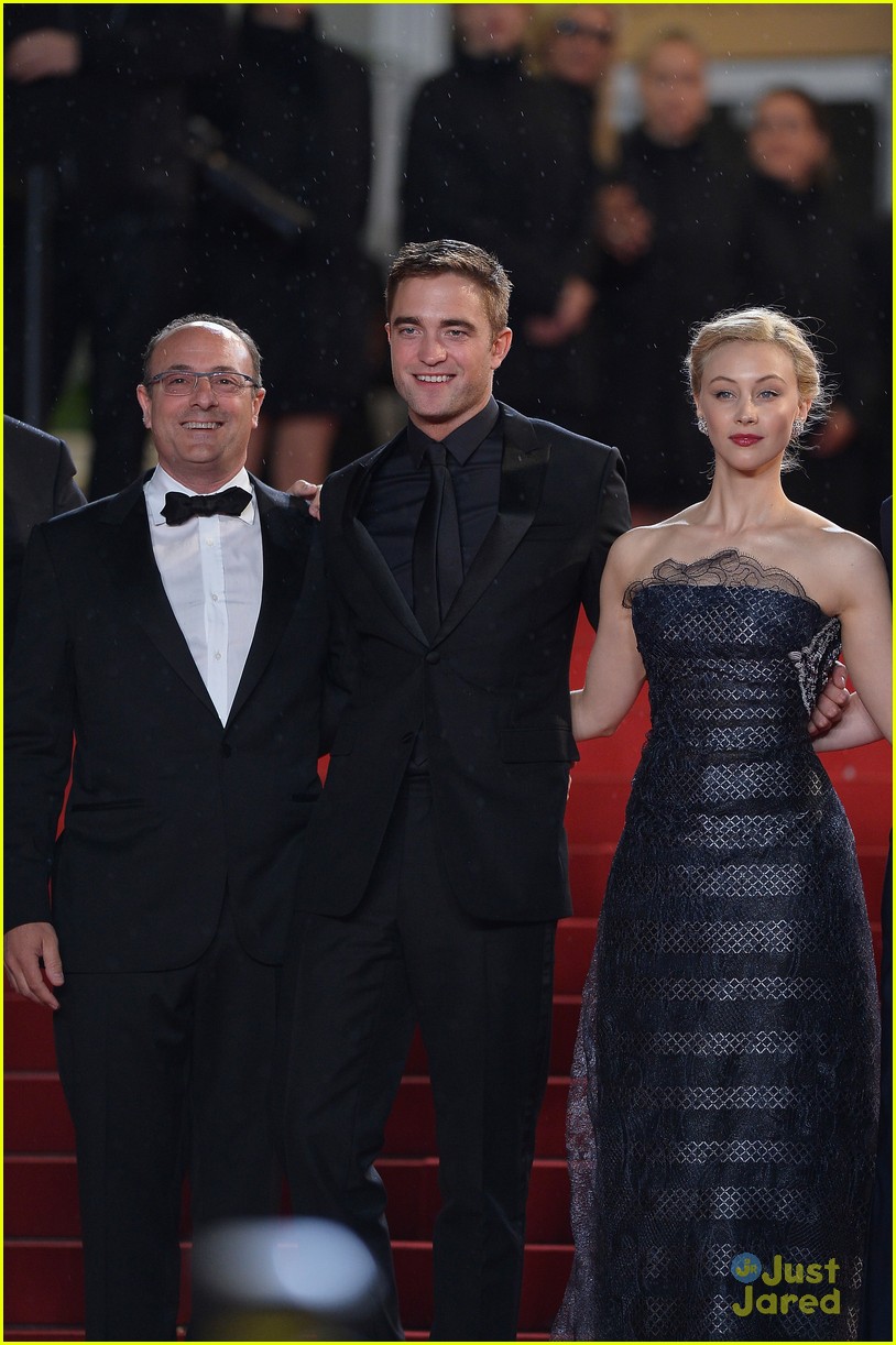 robert pattinson maps to the stars cannes premiere 12