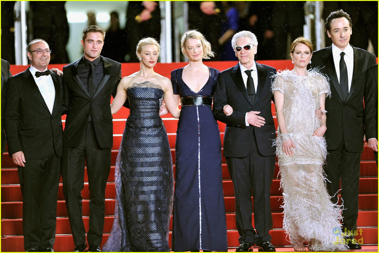 robert pattinson maps to the stars cannes premiere 28