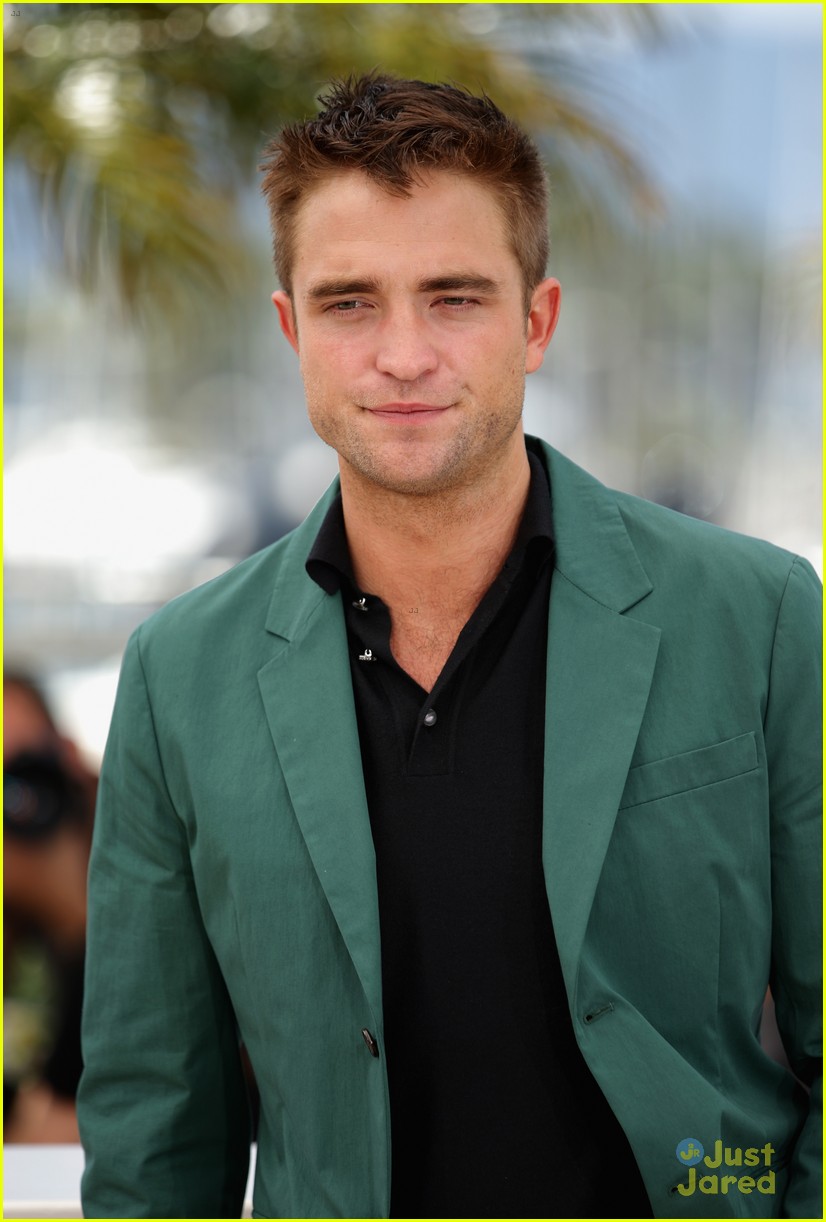 robert pattinson the rover photo call cannes 11