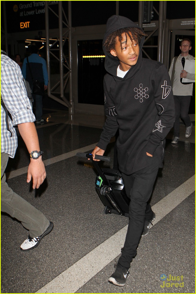jaden smith flies out of town 07
