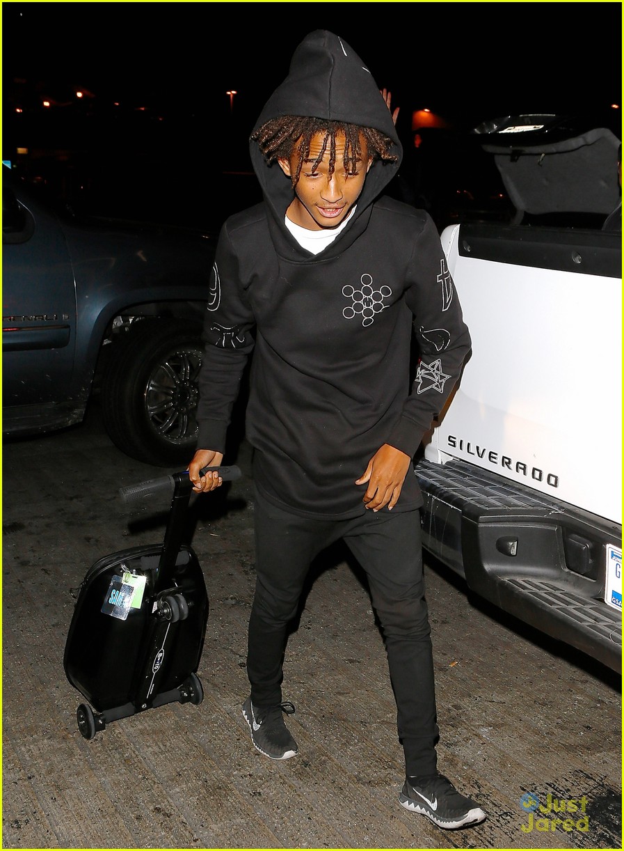 jaden smith flies out of town 22