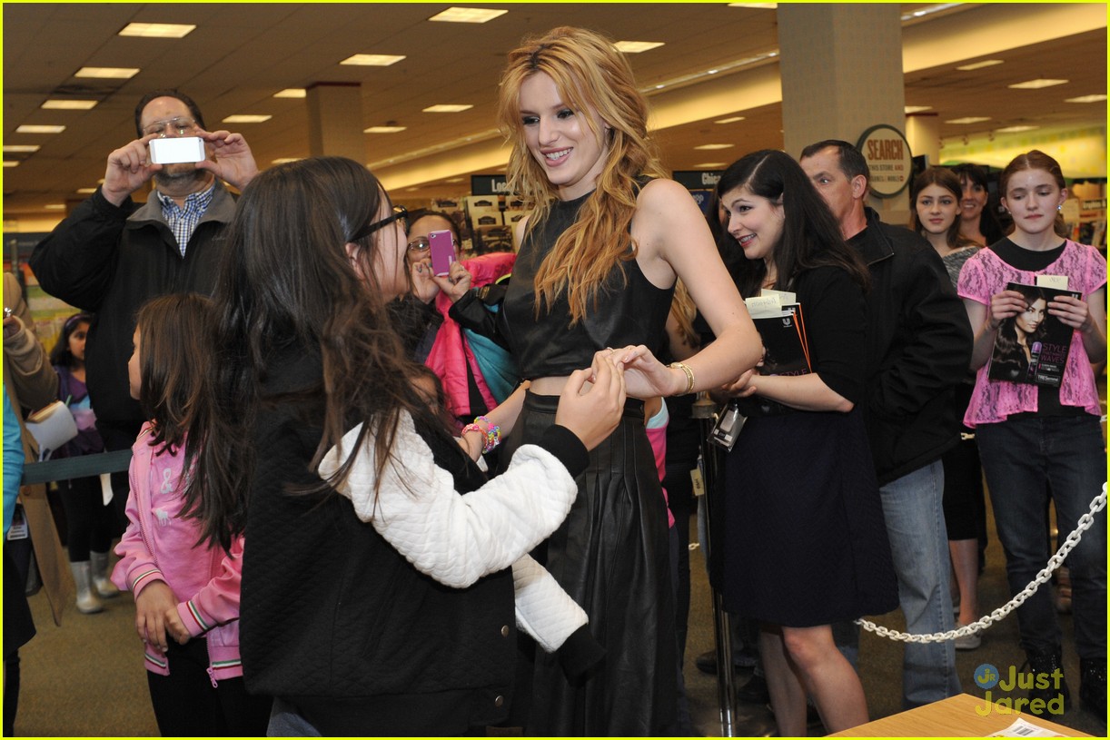 bella thorne meets a big fan at her meet and greet12