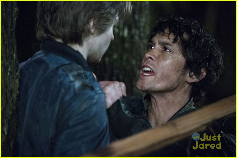 the 100 grounders part 1 finale pics 04