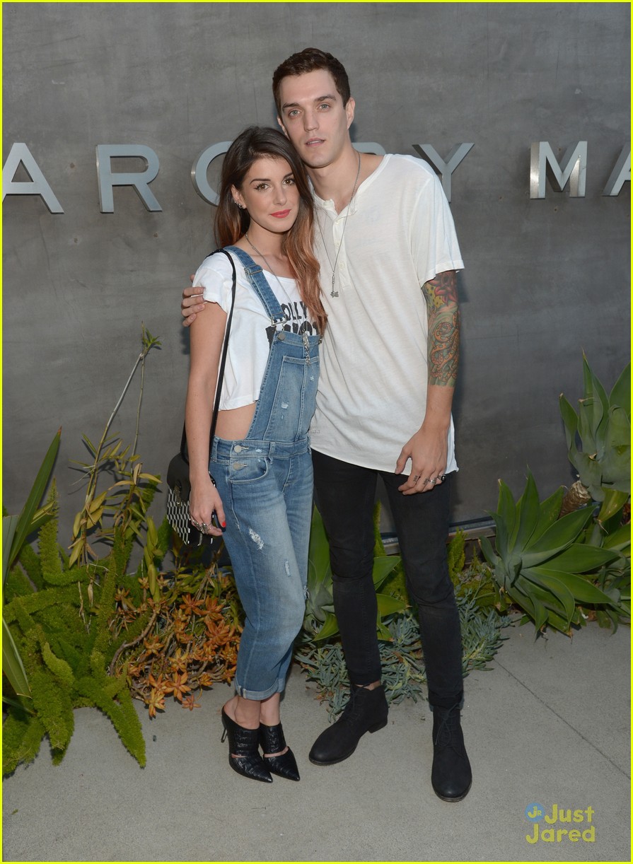 brenda song zoey deutch marc jacobs preview party 03