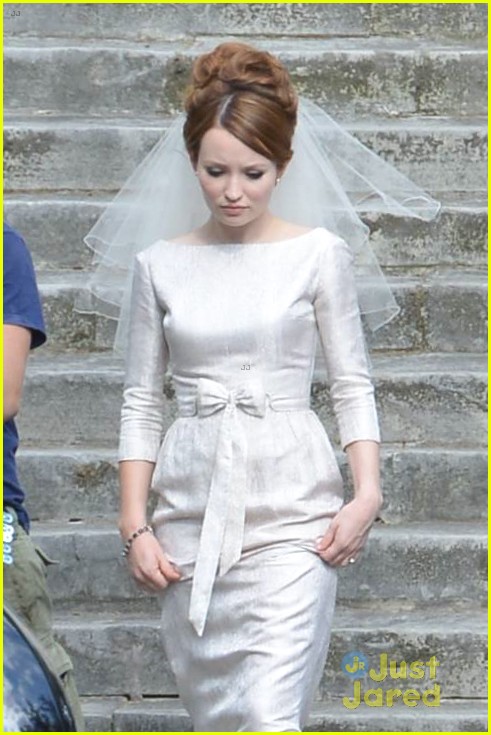 tom hardy emily browning get married for legend 04