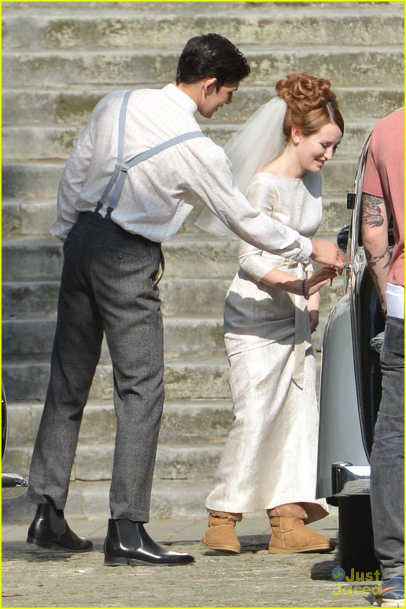 tom hardy emily browning get married for legend 14