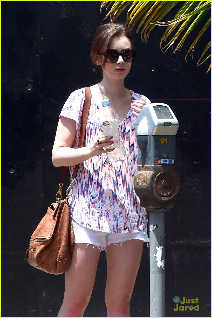 lily collins wellness day 05