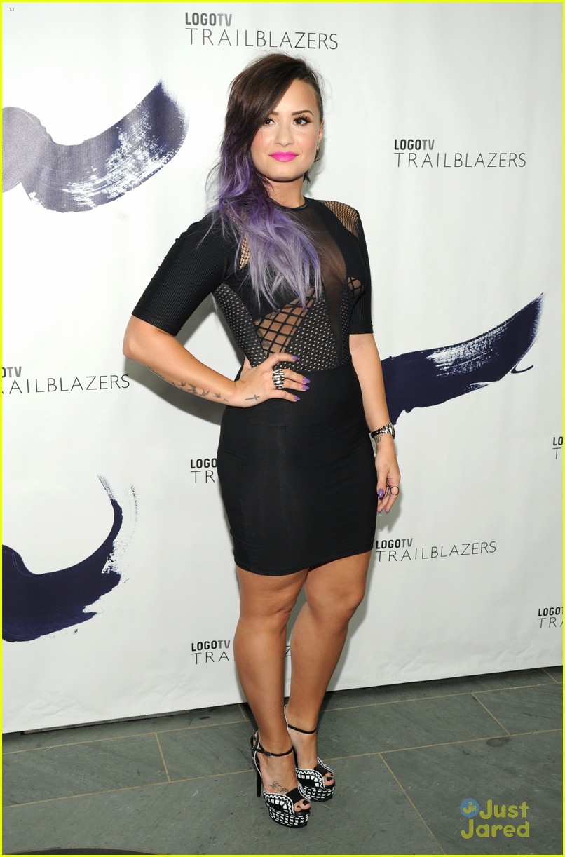 Demi Lovato Assures Us That Confidence Doesn't Come From Boys! | Photo ...