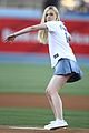 elle fanning first pitch dodgers game 05