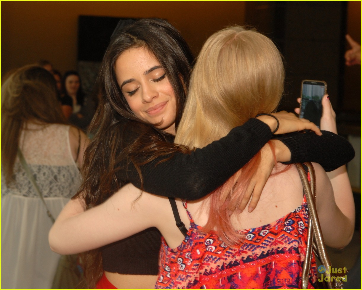 fifth harmony hangs out with lucky fans 05