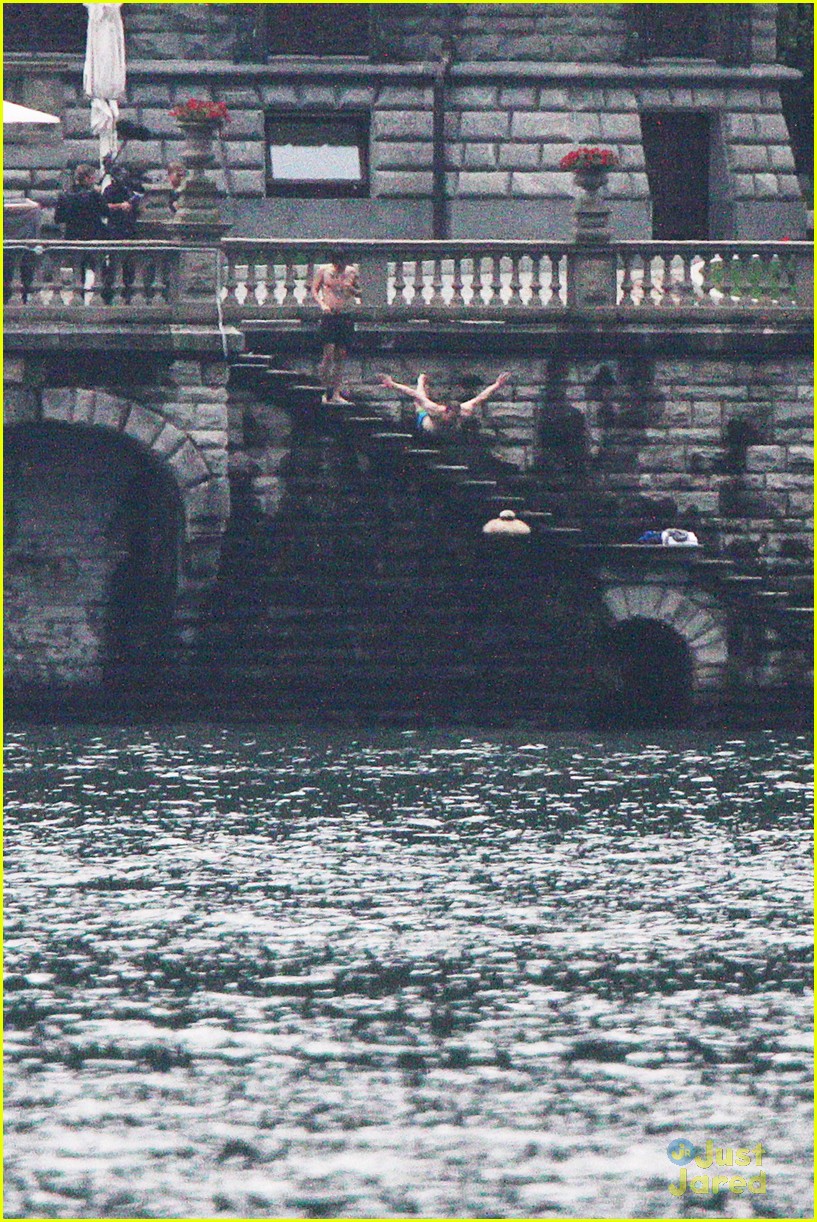 harry styles jumps into lake como 12