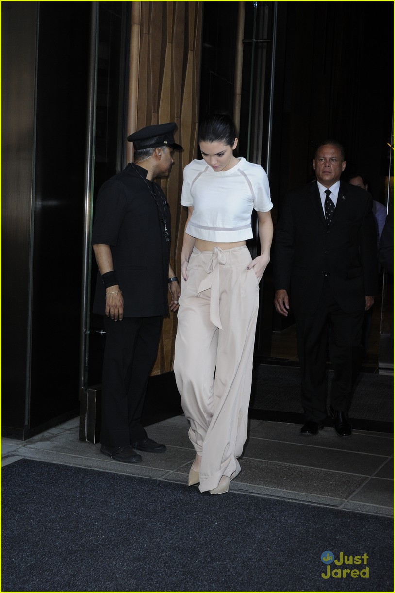 kendall kylie jenner hotel arrival exit nyc 12