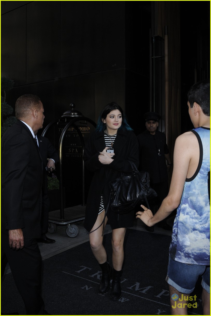 kendall kylie jenner hotel arrival exit nyc 13
