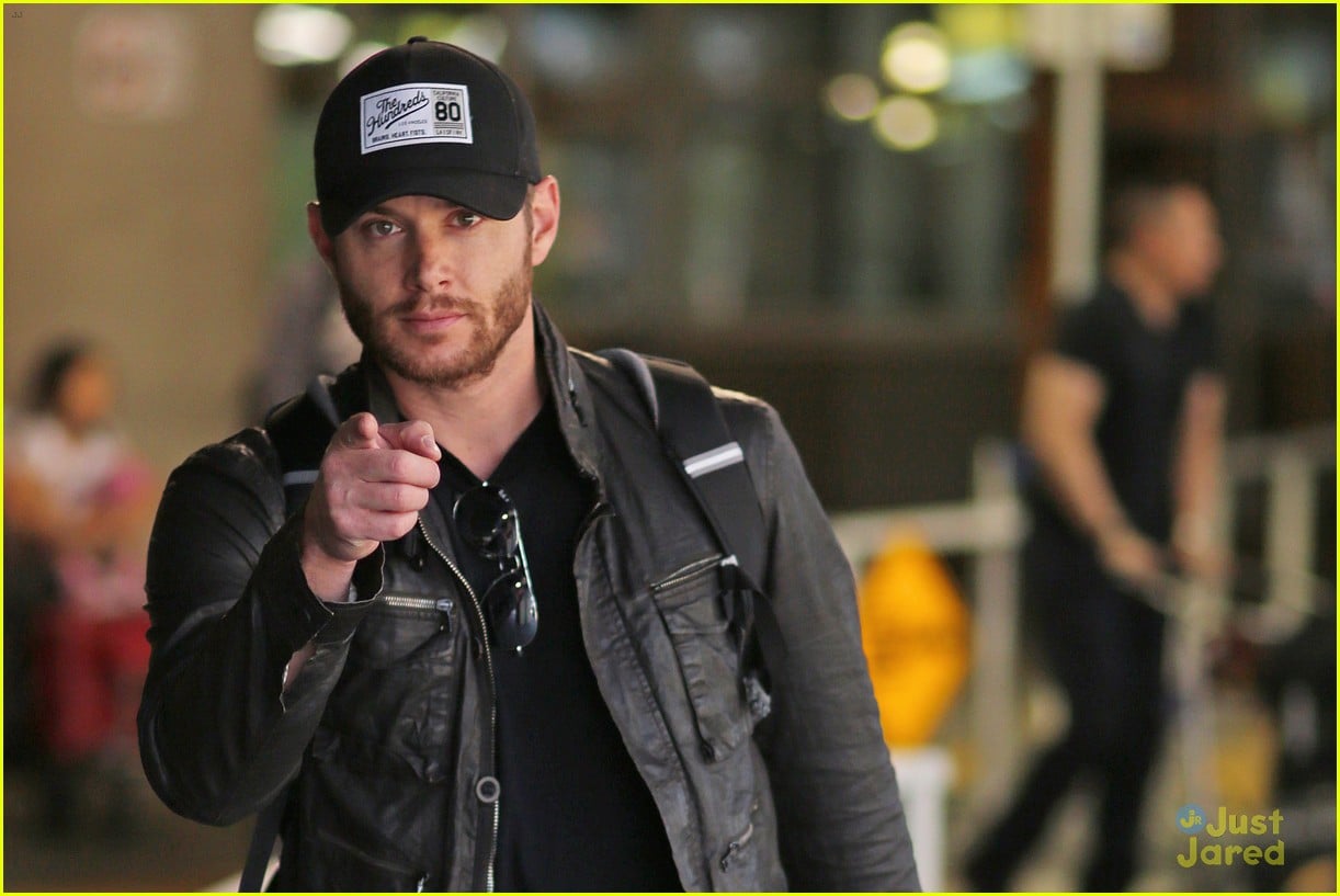 jensen ackles wants you points out photogs 08