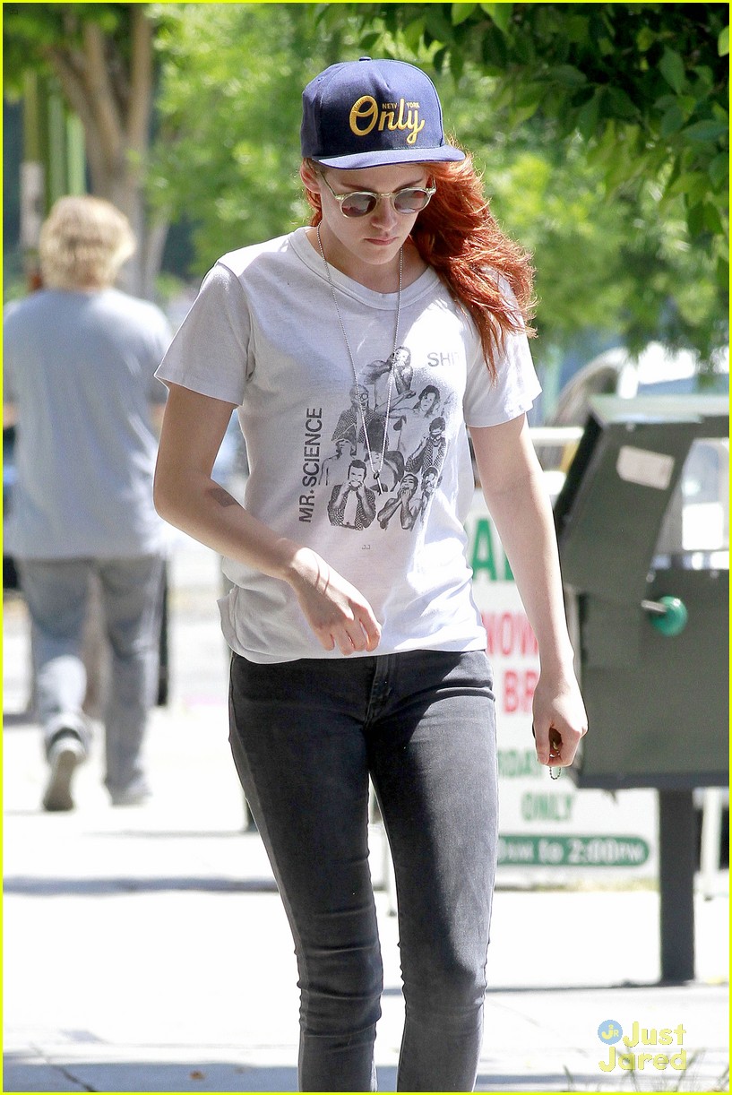 kristen stewart steps out solo on fathers day 15