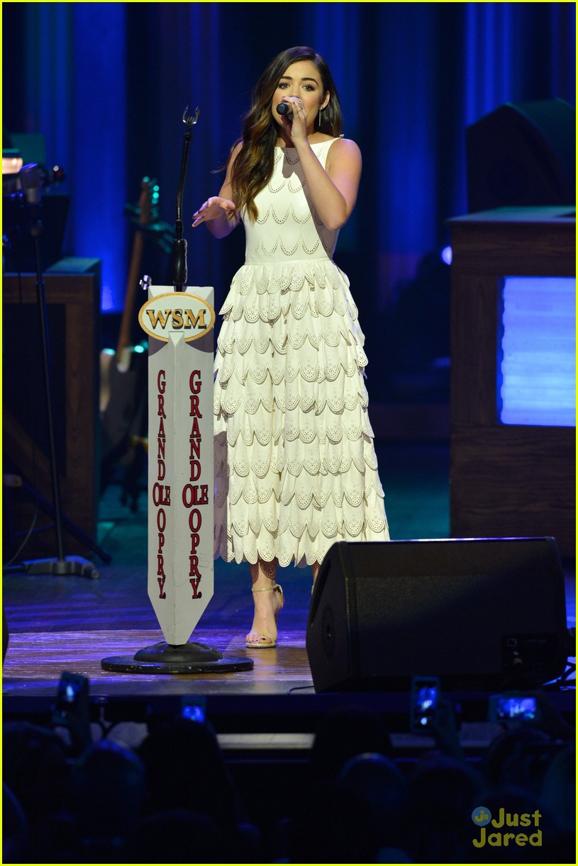 lucy hale makes her grand ole opry debut 01