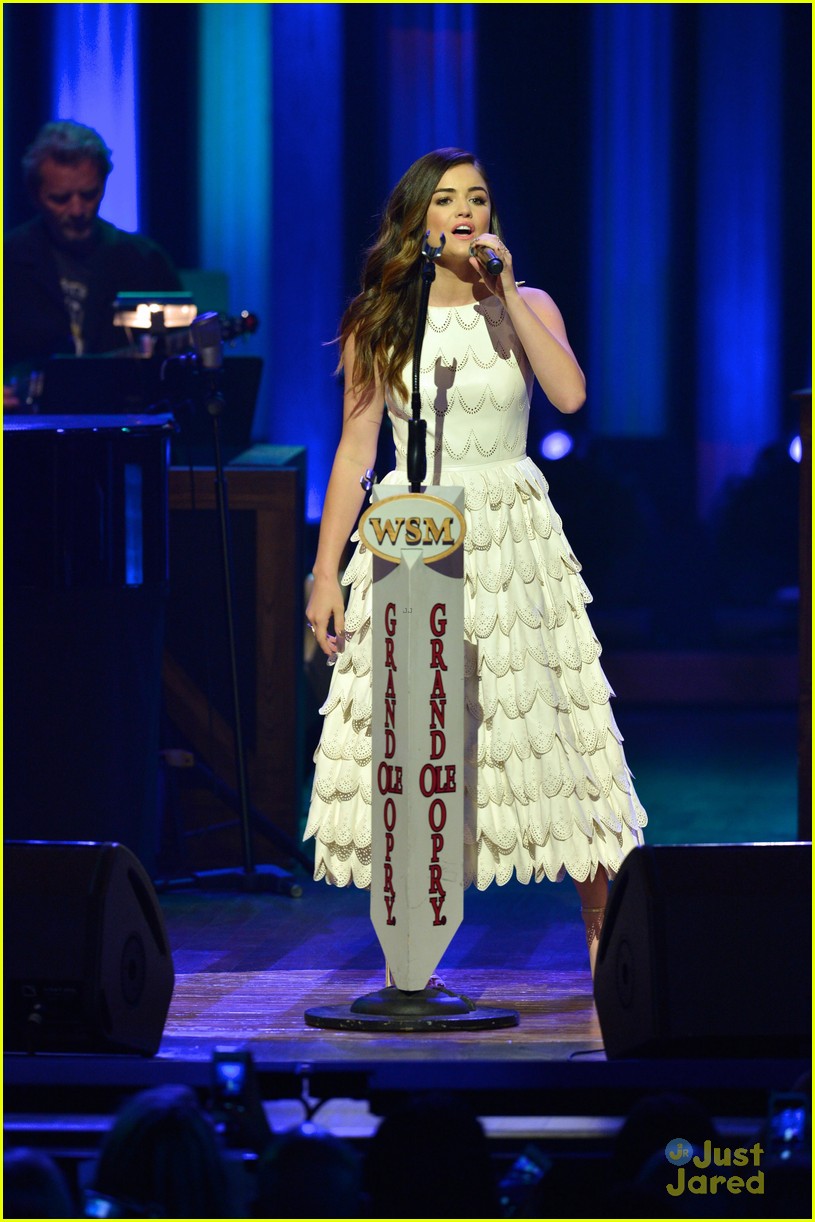 lucy hale makes her grand ole opry debut 19