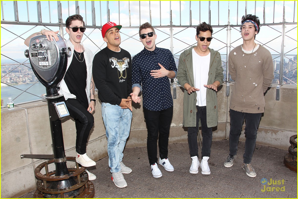 midnight red empire state building visit 11