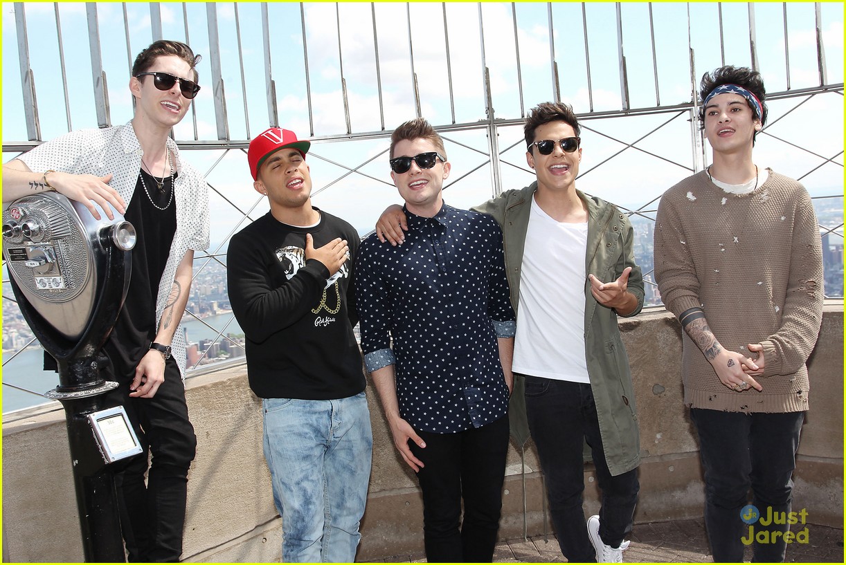 midnight red empire state building visit 12
