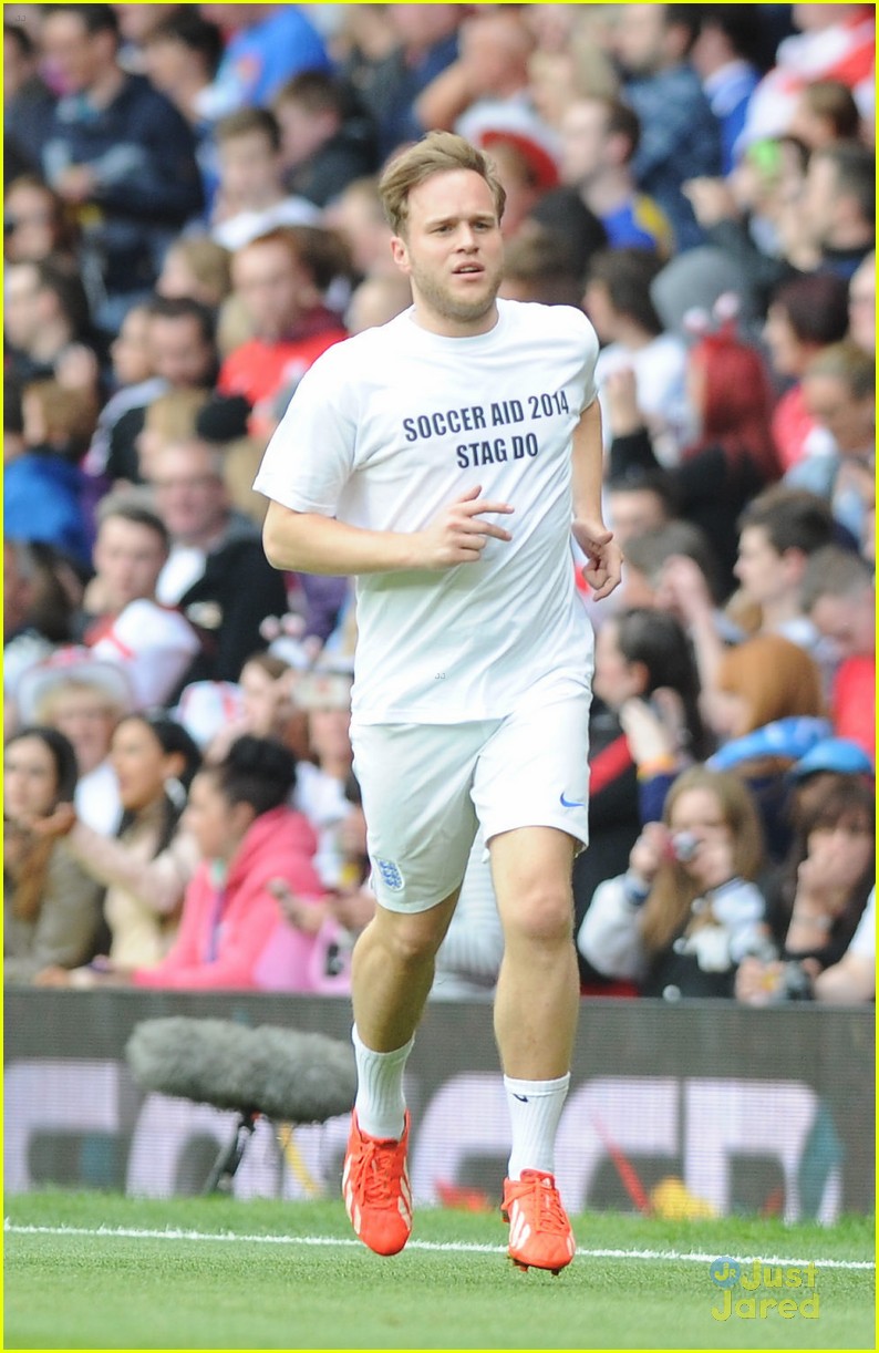 olly murs socceraid tackled 10
