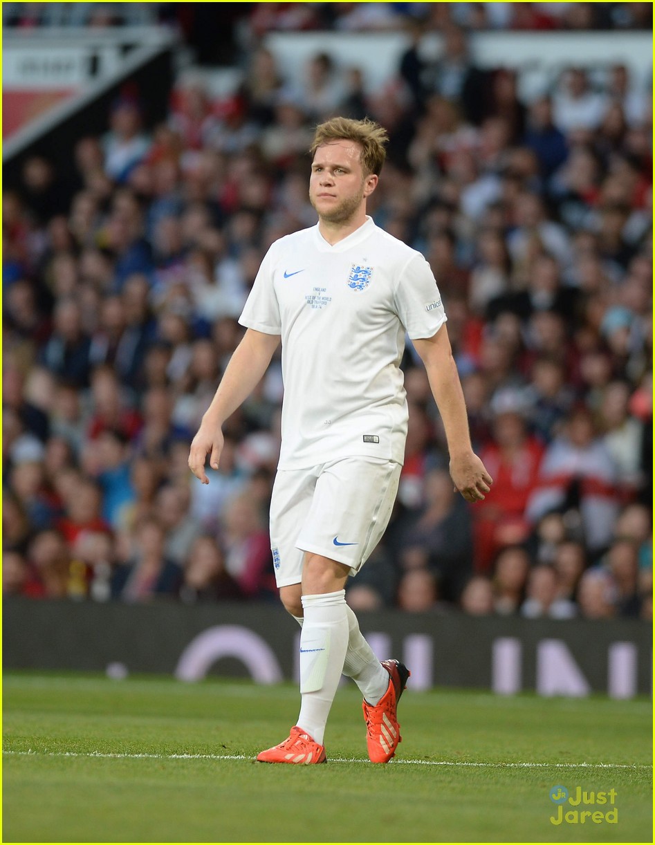 olly murs socceraid tackled 15