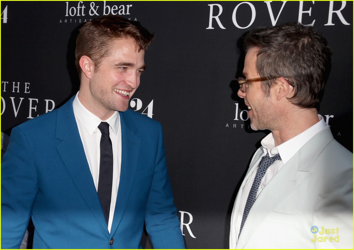 robert pattinson guy pearce rover hollywood premiere 13