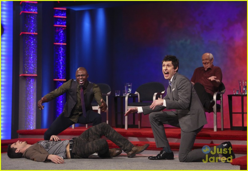 robbie amell whose line is it anyway pics 04