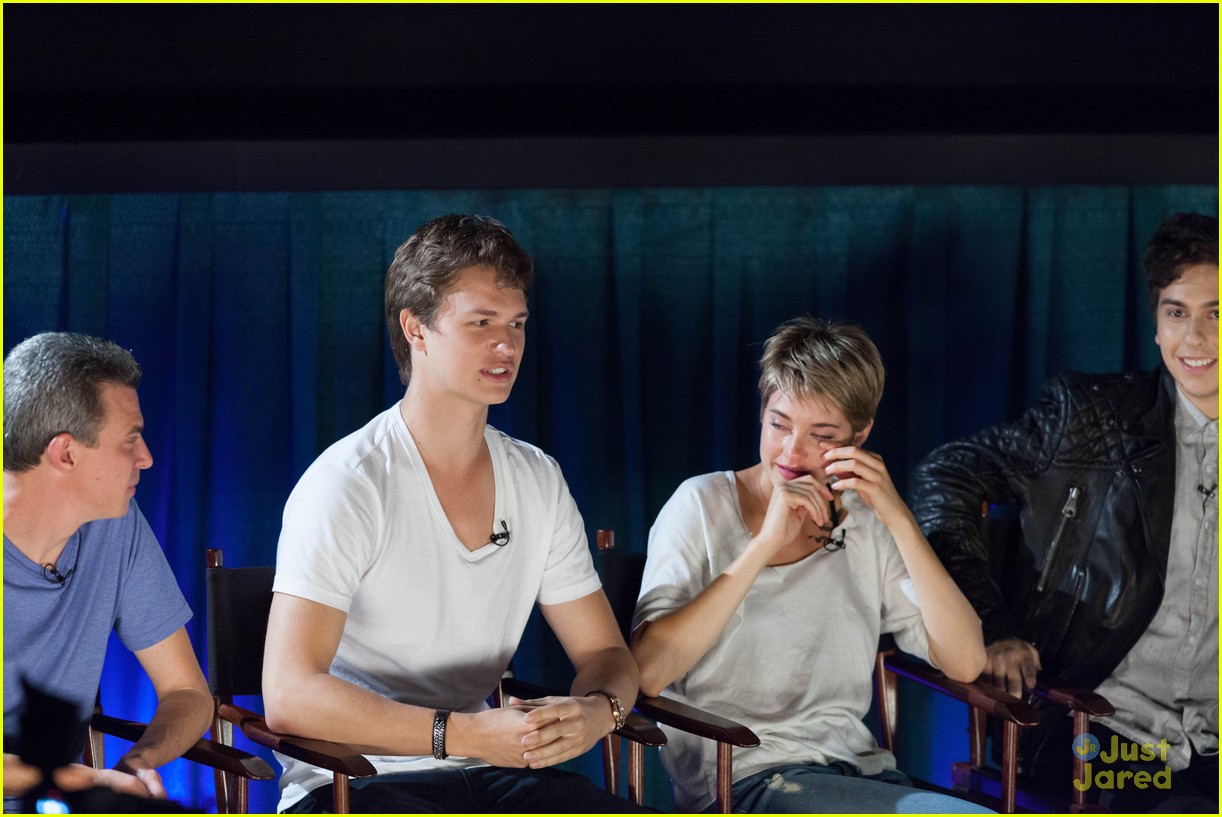 shailene woodley sheds a tear at the fault in our stars atlanta premiere 12
