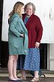 sophie nelisse kathy bates gilly filming 05