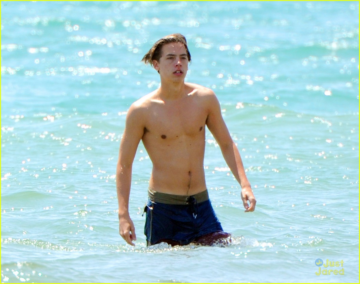 cole dylan sprouse italian beach 19