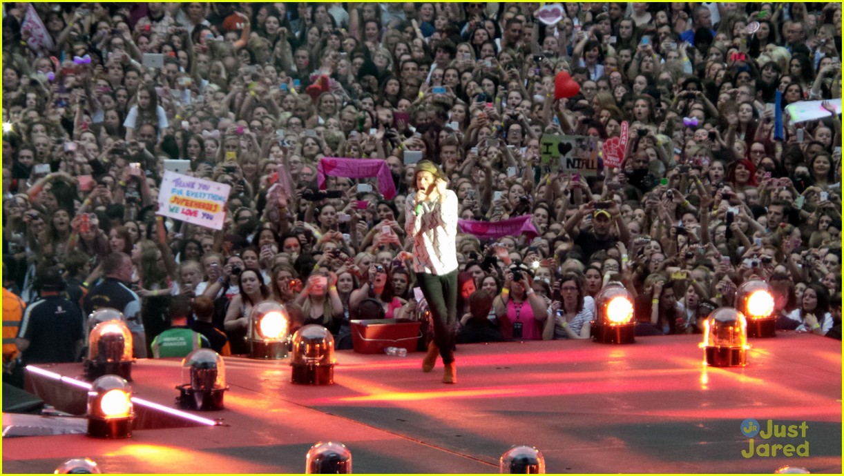one direction wembley performance 08