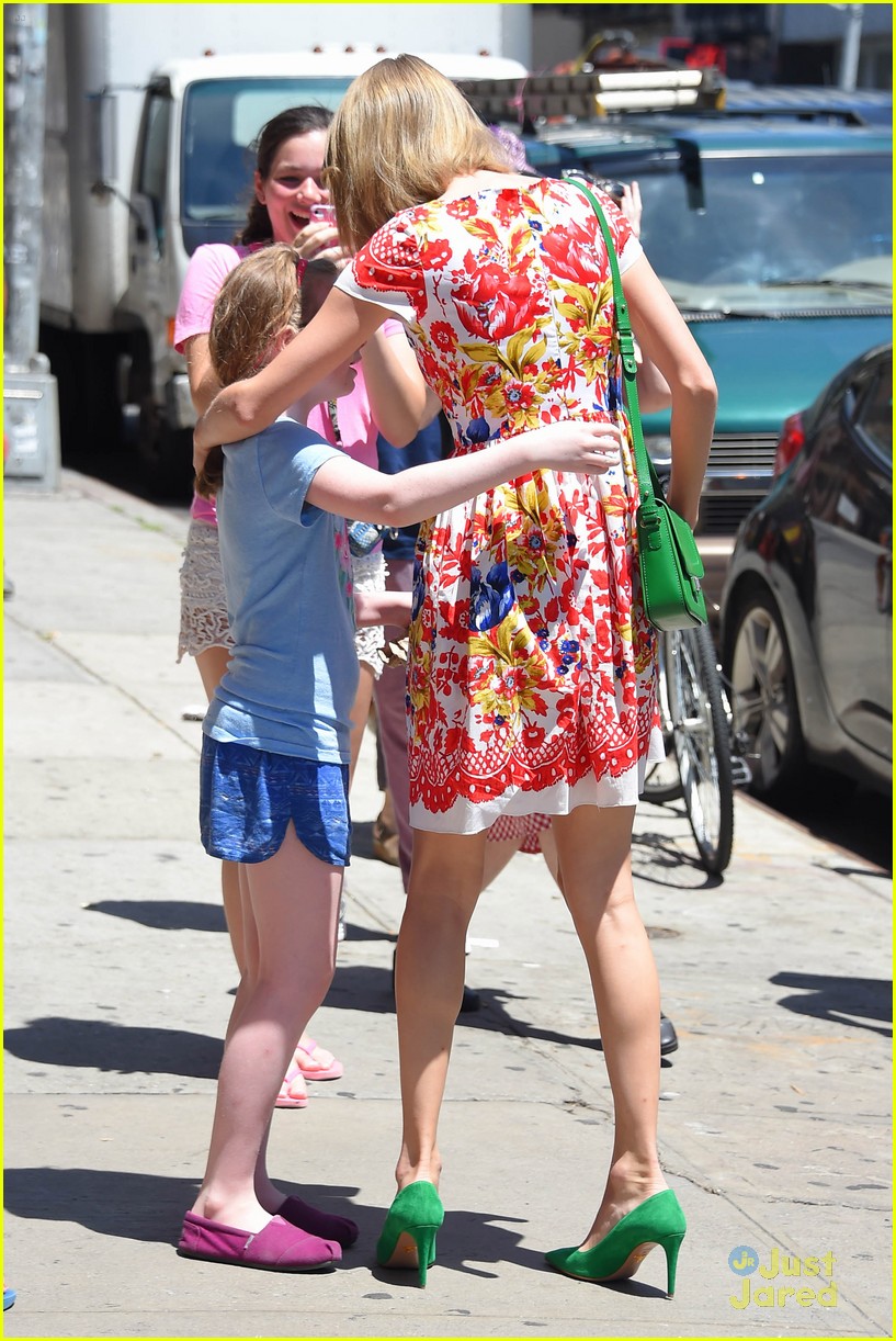 taylor swift wildflower dress young fans nyc 08