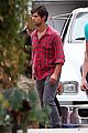 taylor lautner lunch run the tide set 03