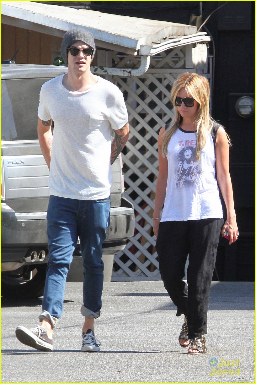 ashley tisdale christopher french los angeles lunch 10