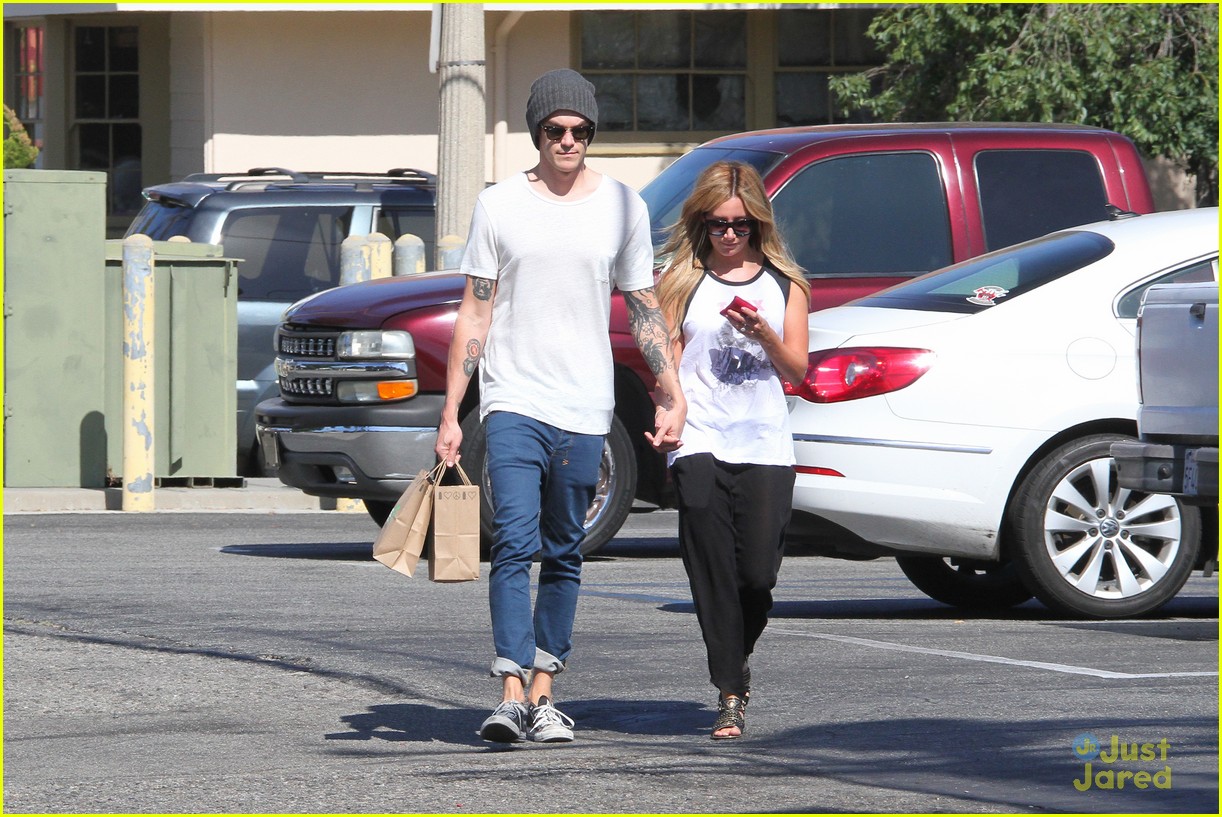 ashley tisdale christopher french los angeles lunch 11