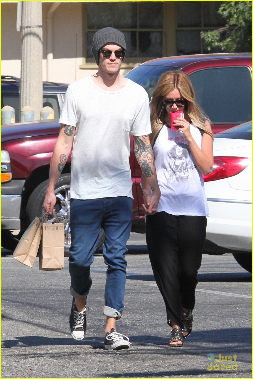 ashley tisdale christopher french los angeles lunch 15