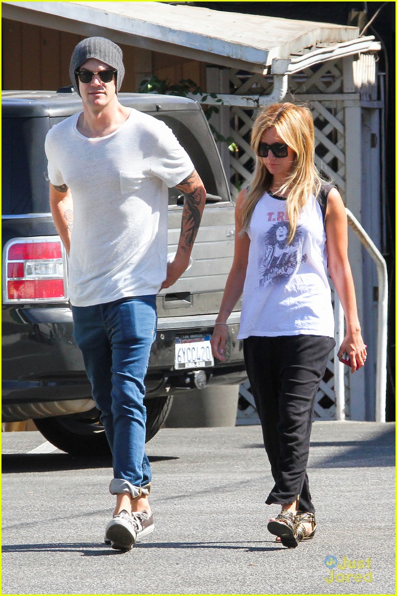 ashley tisdale christopher french los angeles lunch 18