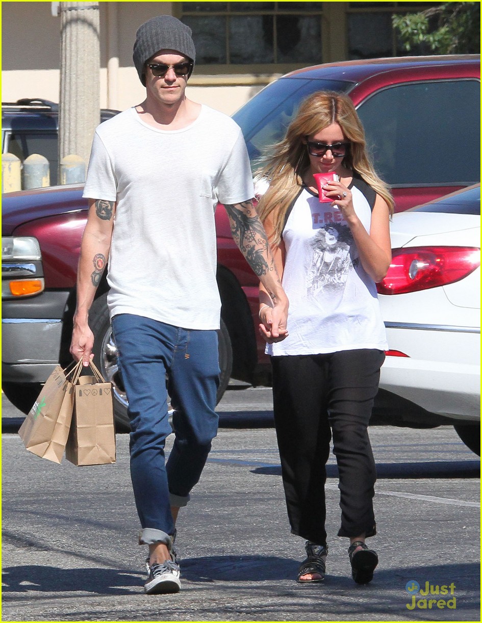 ashley tisdale christopher french los angeles lunch 20