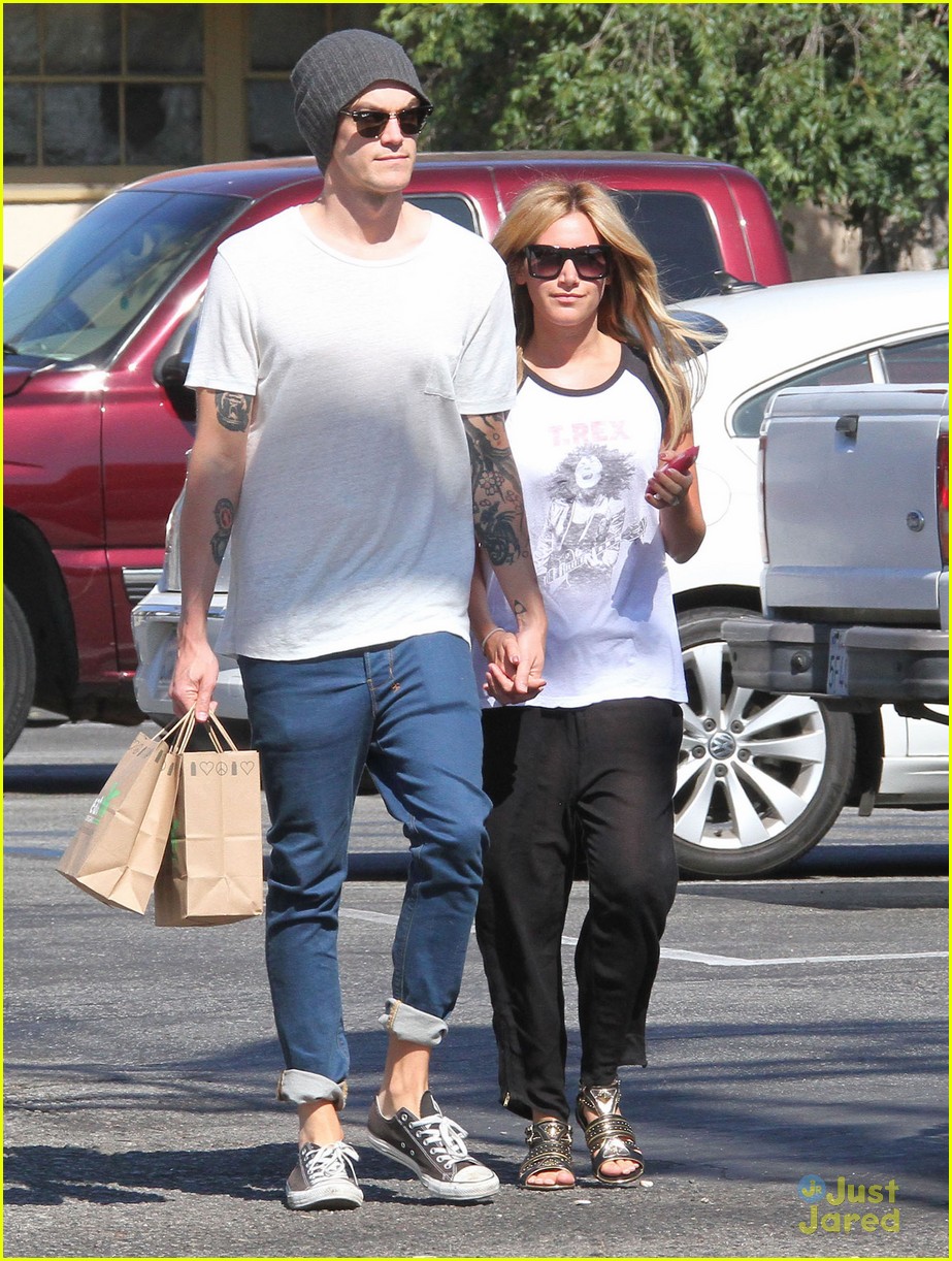 ashley tisdale christopher french los angeles lunch 24