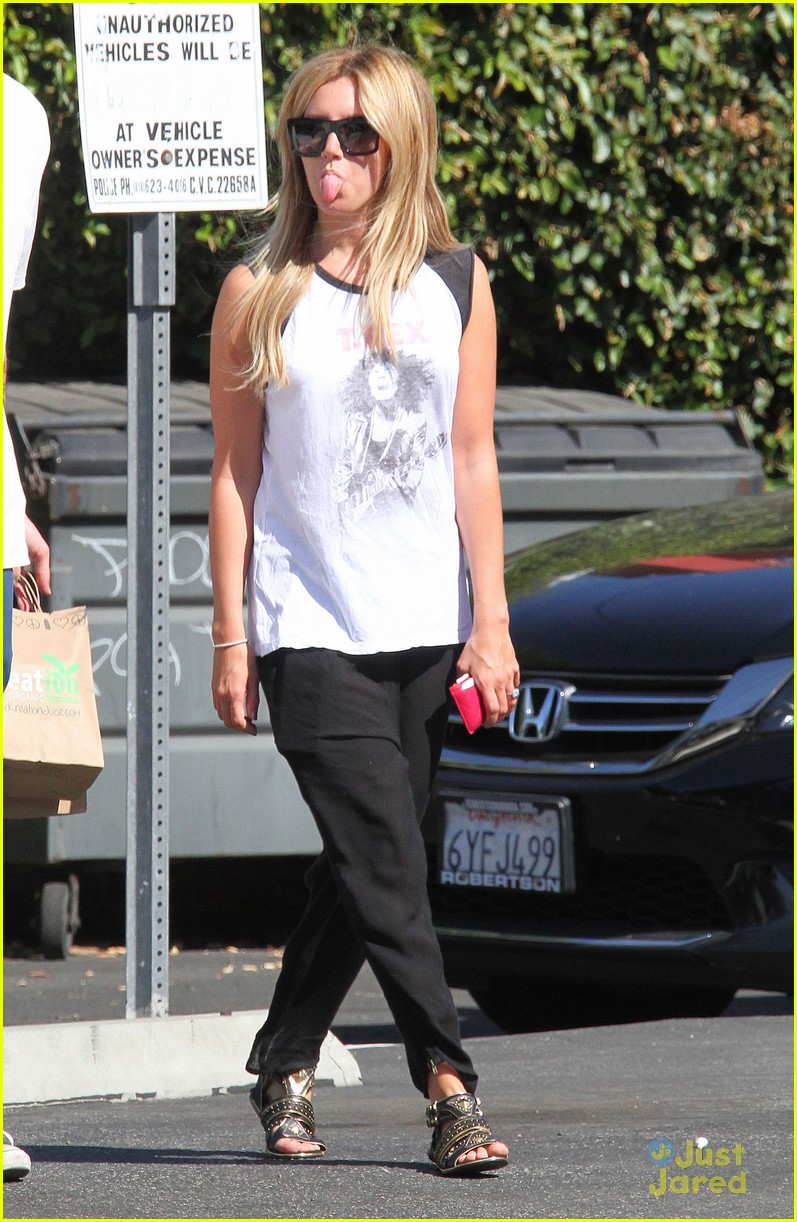 ashley tisdale christopher french los angeles lunch 29